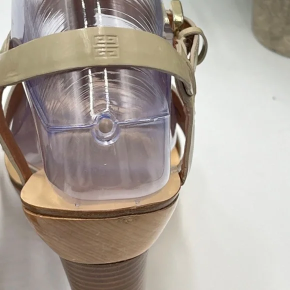 GIVENCHY Tan Wood‎ Platform Patent Leather T-Strap Cone Heel Sandals Sz 38/7.5 - Picture 5 of 15